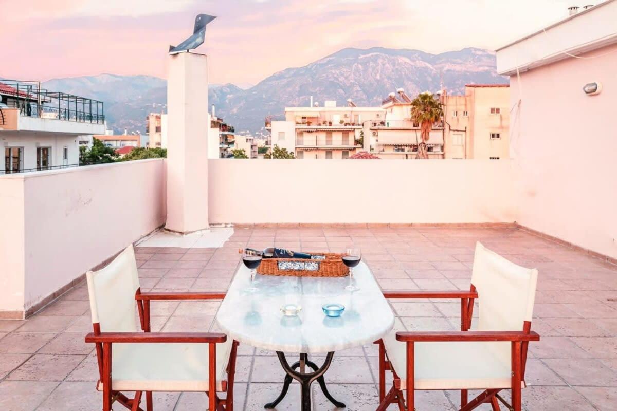 Spacious Urban Haven-Family Home, Perfect Location Kalamata Exterior photo