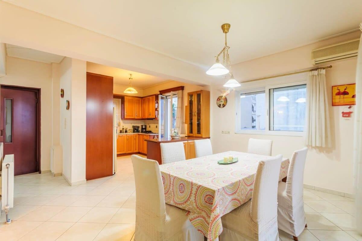 Spacious Urban Haven-Family Home, Perfect Location Kalamata Exterior photo