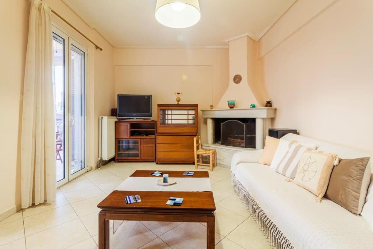 Spacious Urban Haven-Family Home, Perfect Location Kalamata Exterior photo